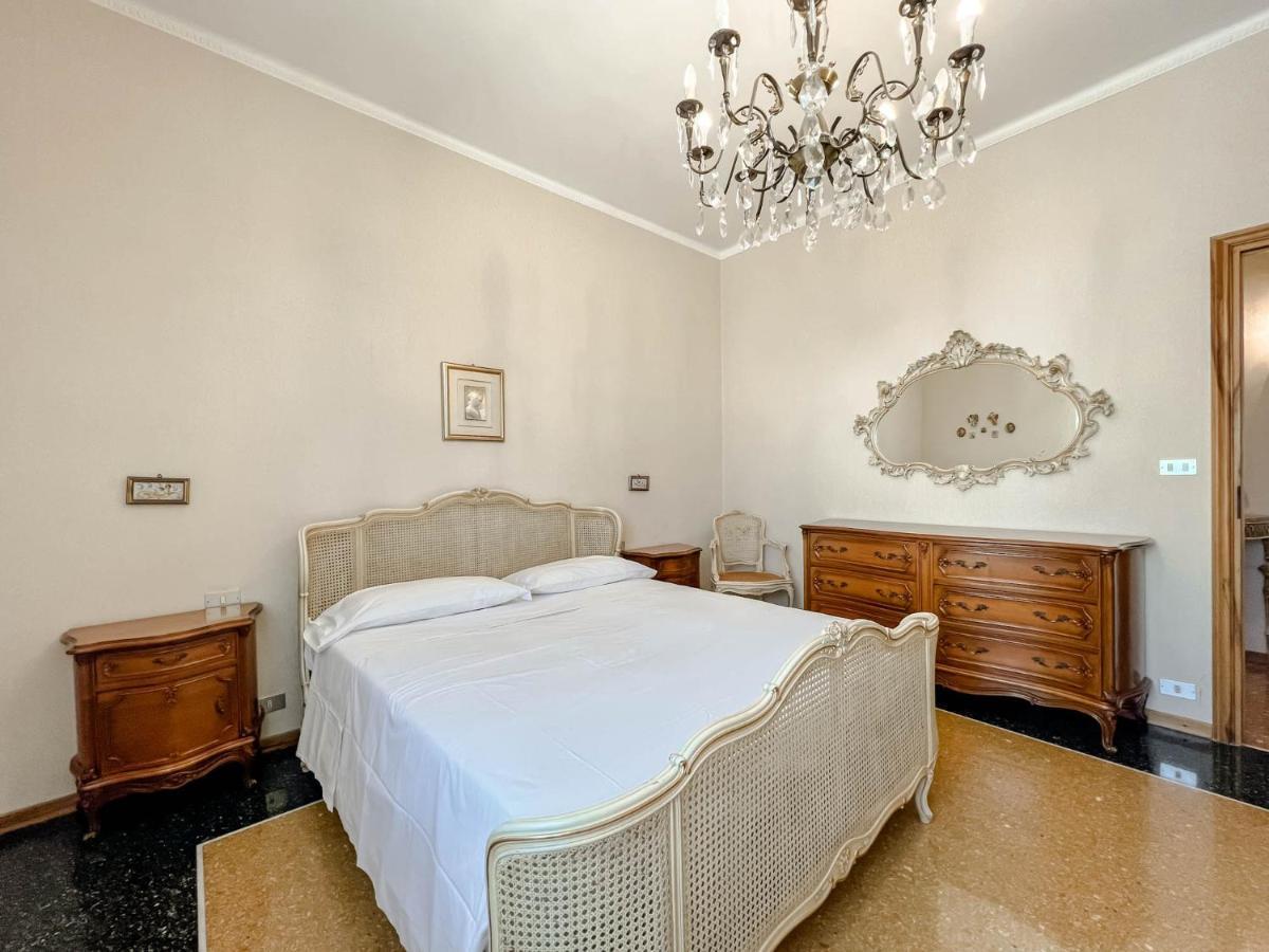 Grande Appartamento Vista Mare Varazze Esterno foto