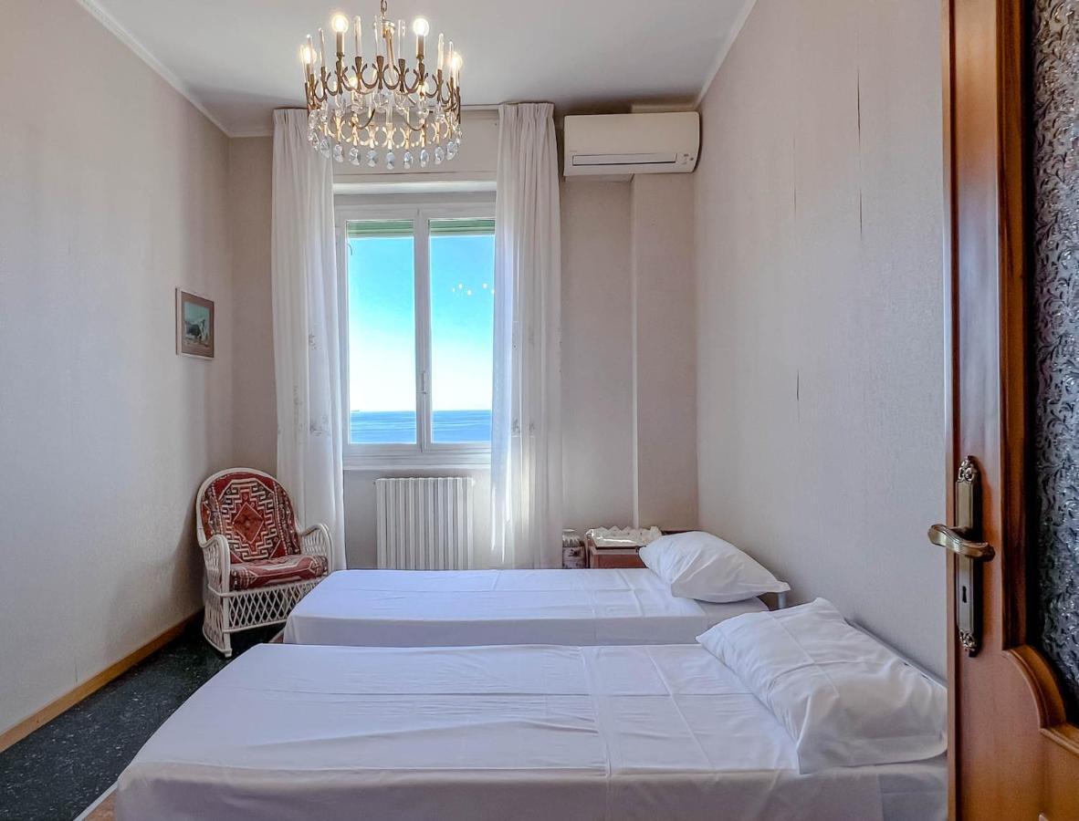 Grande Appartamento Vista Mare Varazze Esterno foto