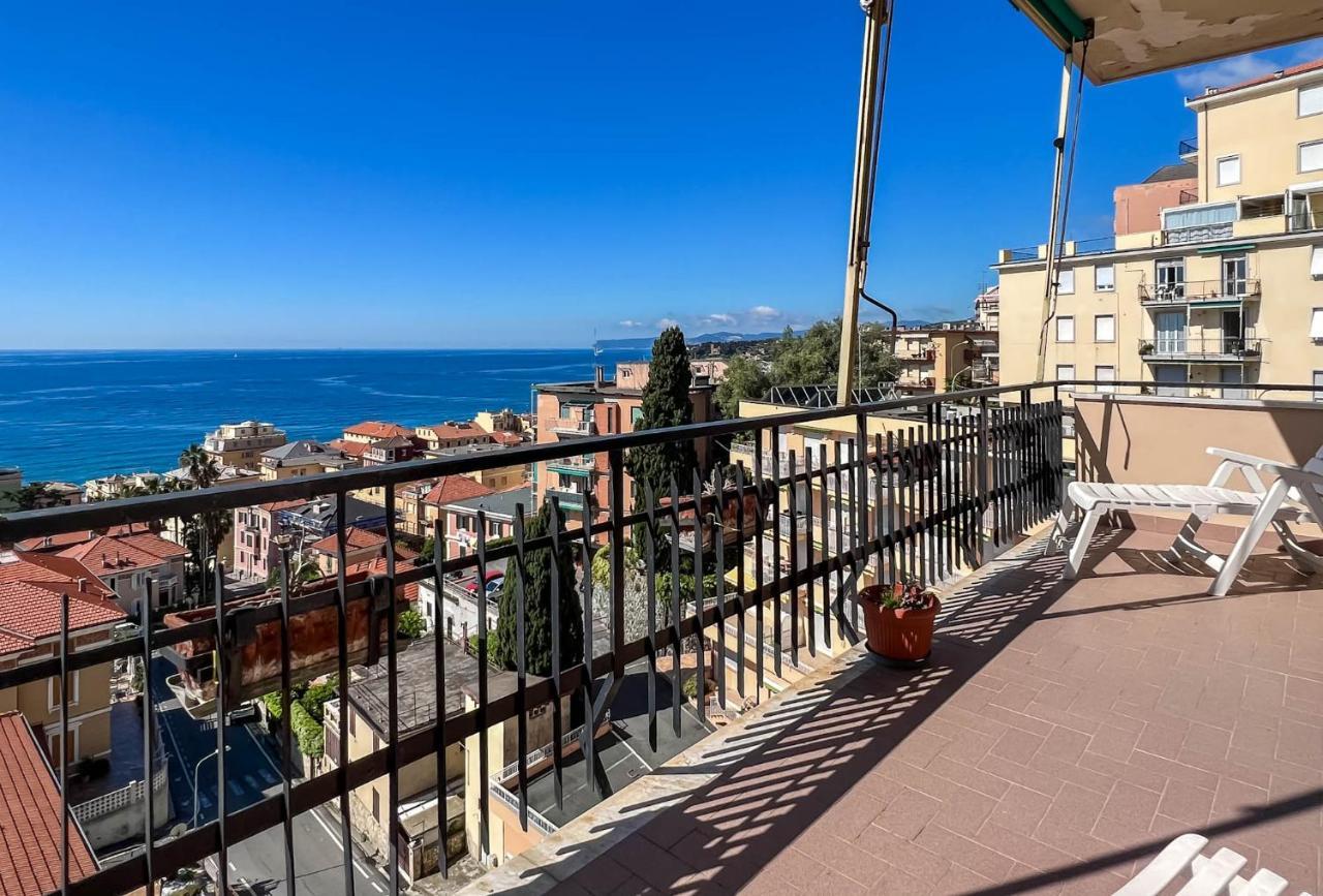 Grande Appartamento Vista Mare Varazze Esterno foto