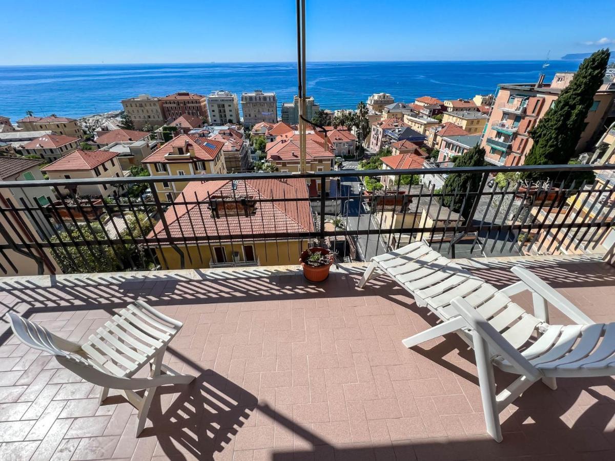 Grande Appartamento Vista Mare Varazze Esterno foto